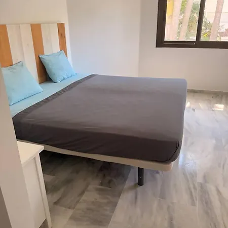 En 8 En 1ra Linea De Playa فيلة ماربيا