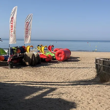 En 8 En 1ra Linea De Playa فيلة *